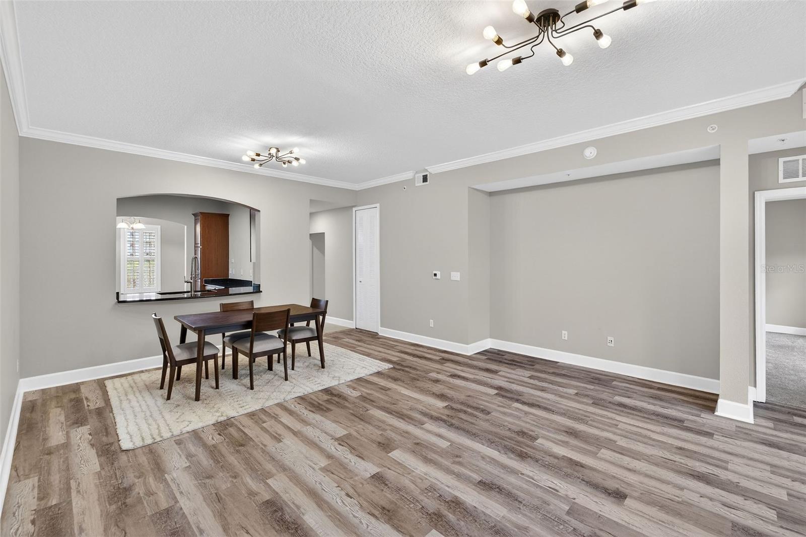 ARTISAN CLUB CONDO PH 4 - Residential