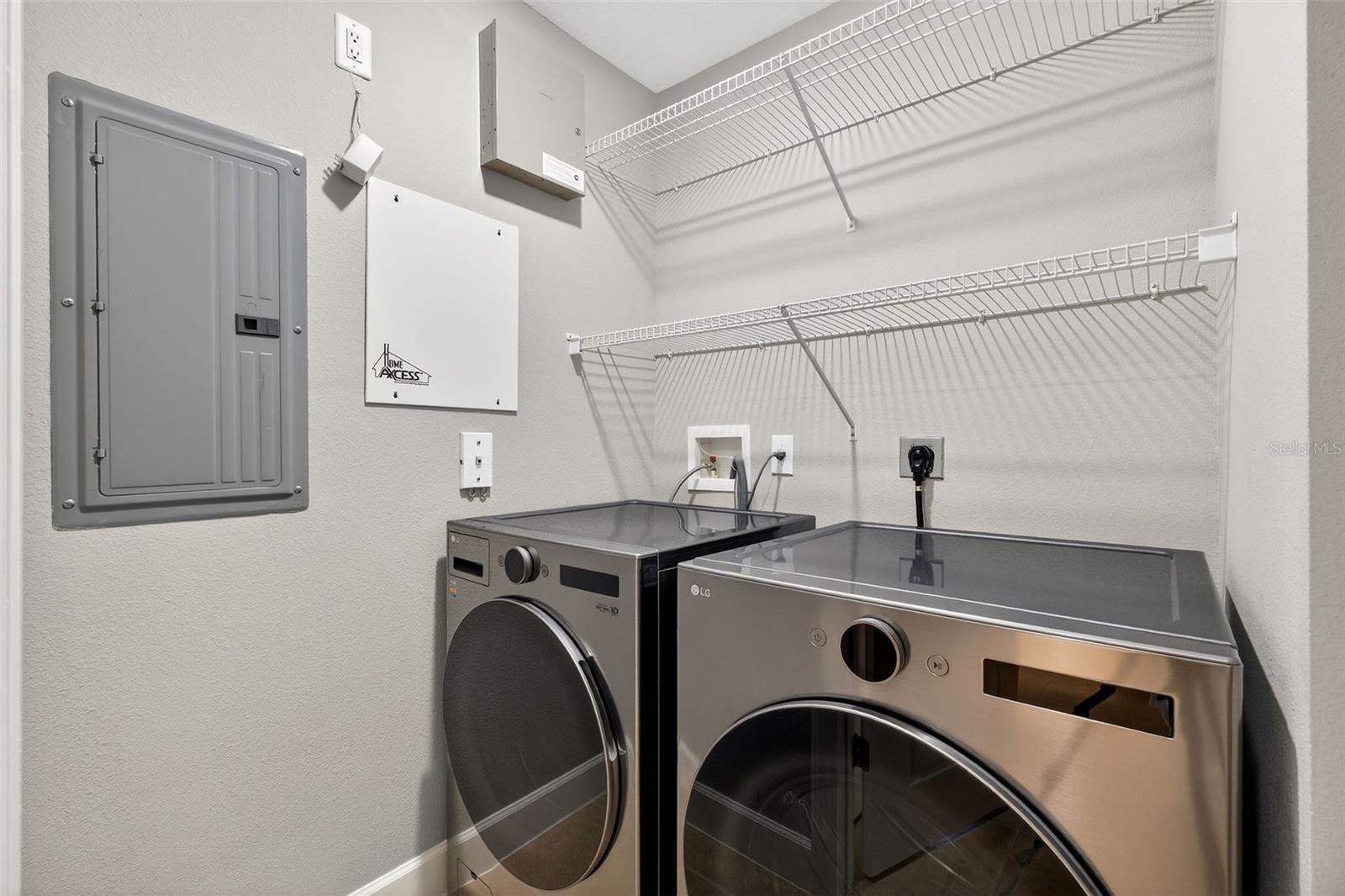 ARTISAN CLUB CONDO PH 4 - Residential