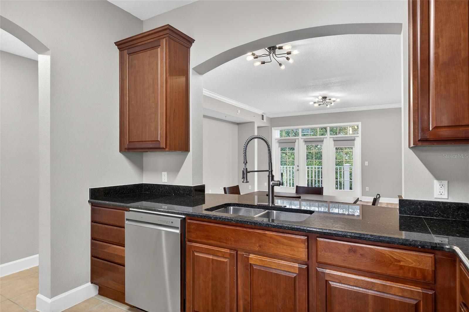 ARTISAN CLUB CONDO PH 4 - Residential