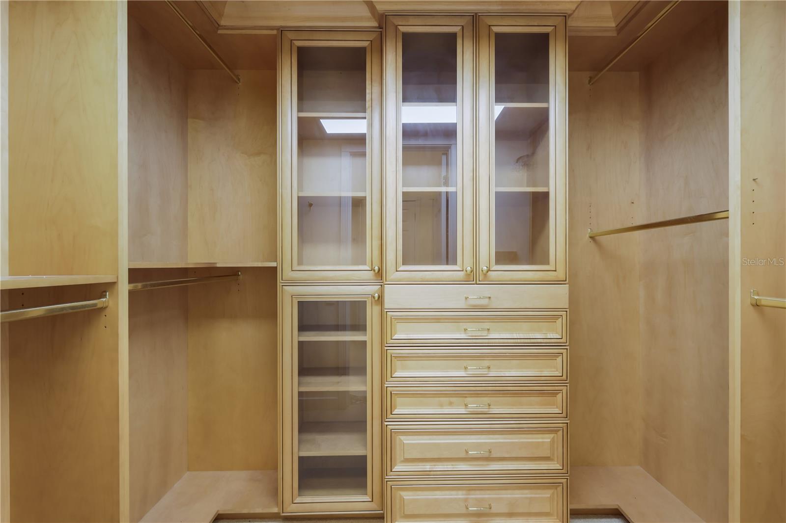 UNIVERSITY PARK COUNTRY CLUB - Residential