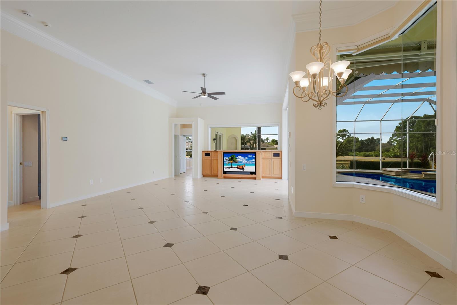 UNIVERSITY PARK COUNTRY CLUB - Residential