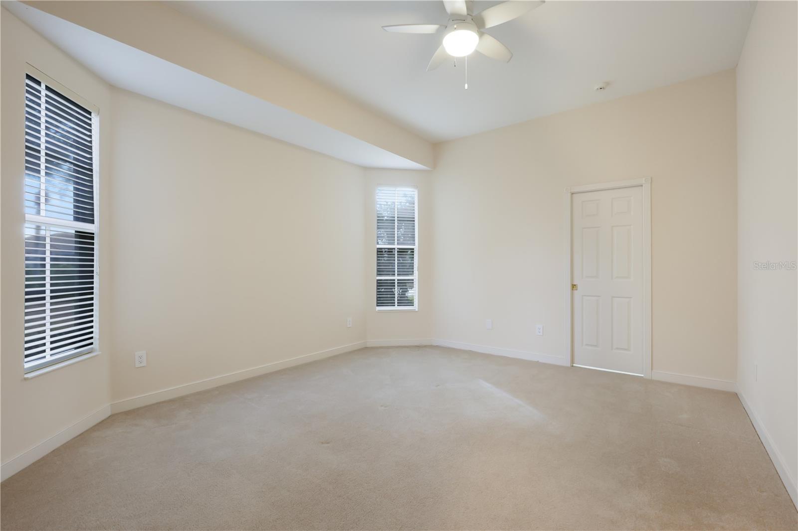 UNIVERSITY PARK COUNTRY CLUB - Residential