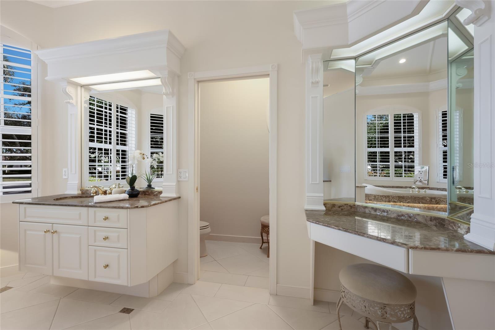 UNIVERSITY PARK COUNTRY CLUB - Residential