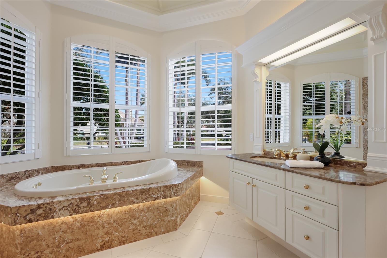 UNIVERSITY PARK COUNTRY CLUB - Residential