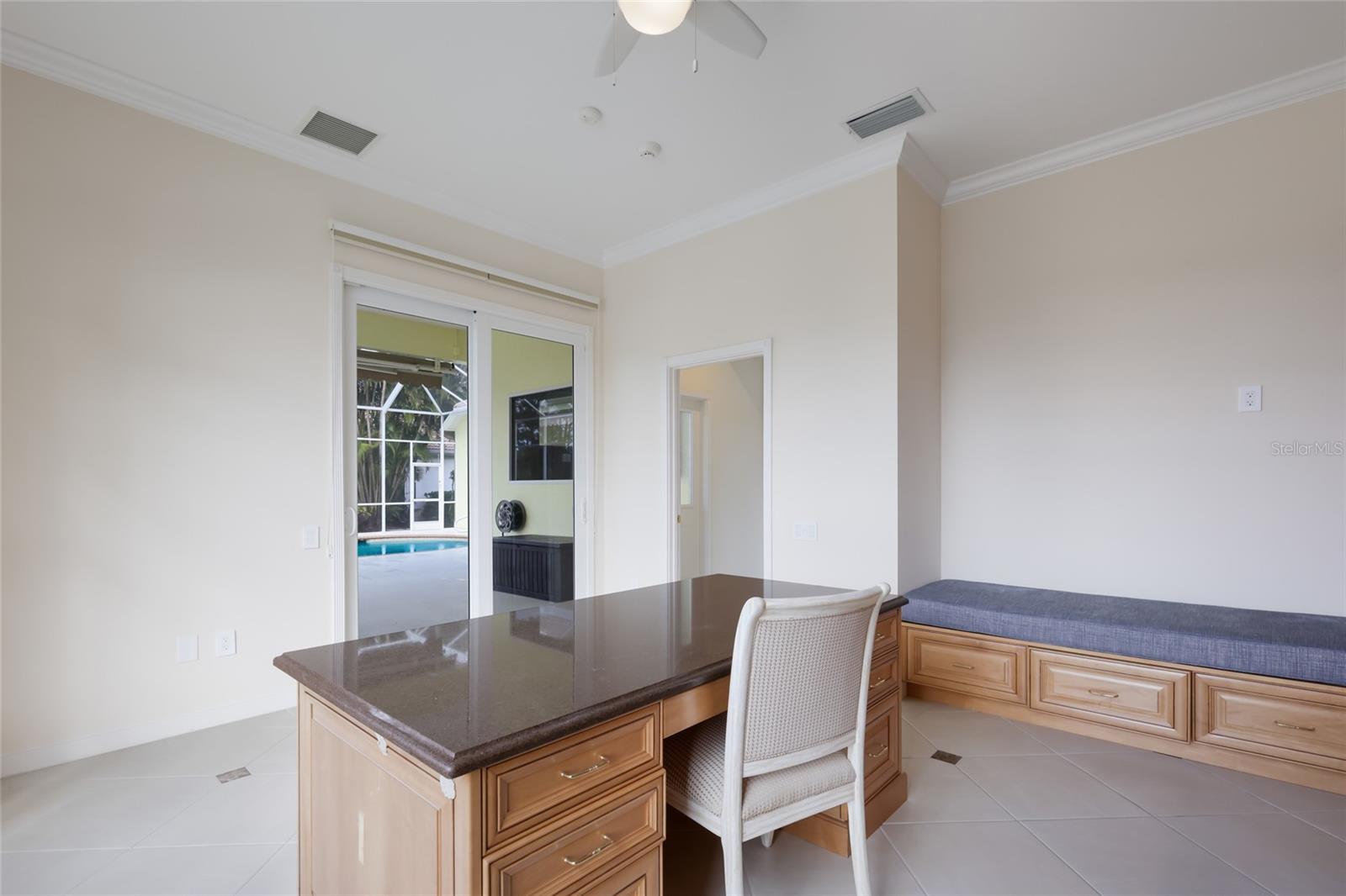 UNIVERSITY PARK COUNTRY CLUB - Residential