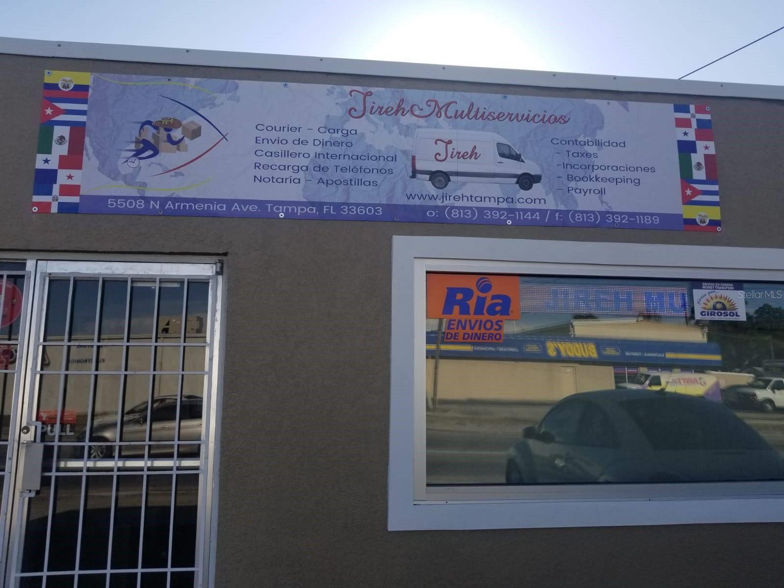 Excellent Location, 3 Offices spaces for different kind of business.