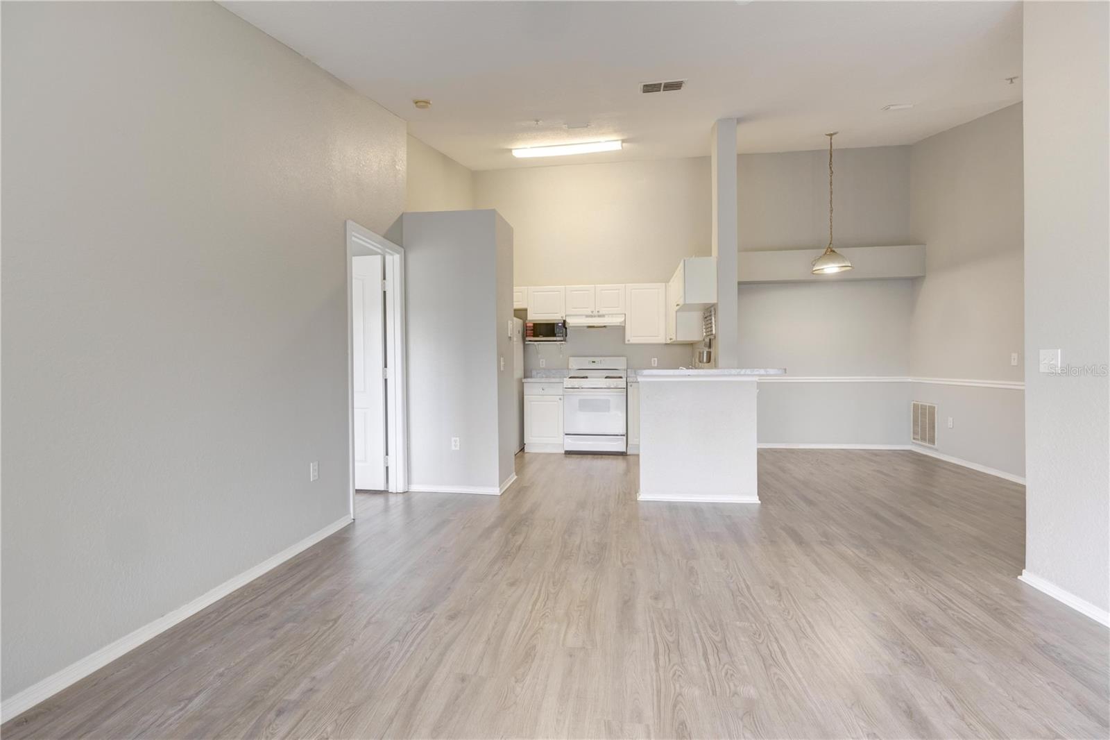 GRAND RESERVE/KIRKMAN PARKE CO - Residential