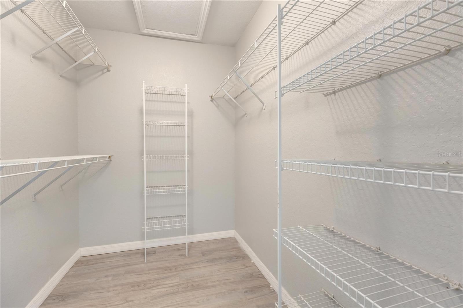 GRAND RESERVE/KIRKMAN PARKE CO - Residential