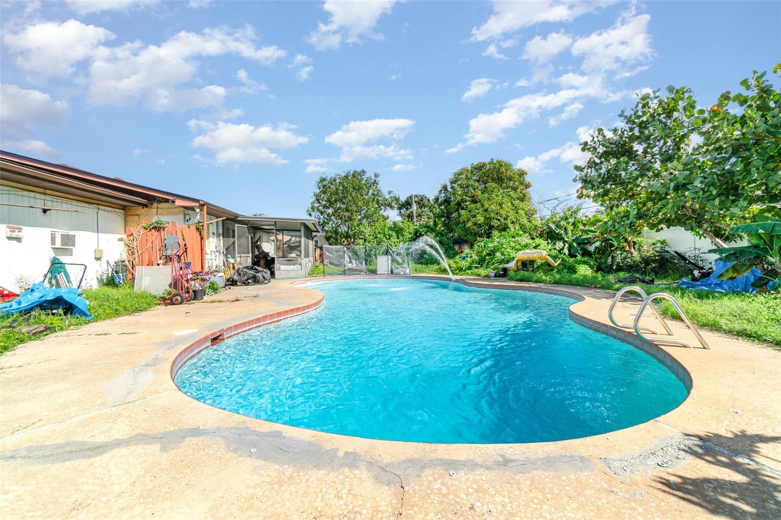 SKY LAKE UNIT FOUR - Residential