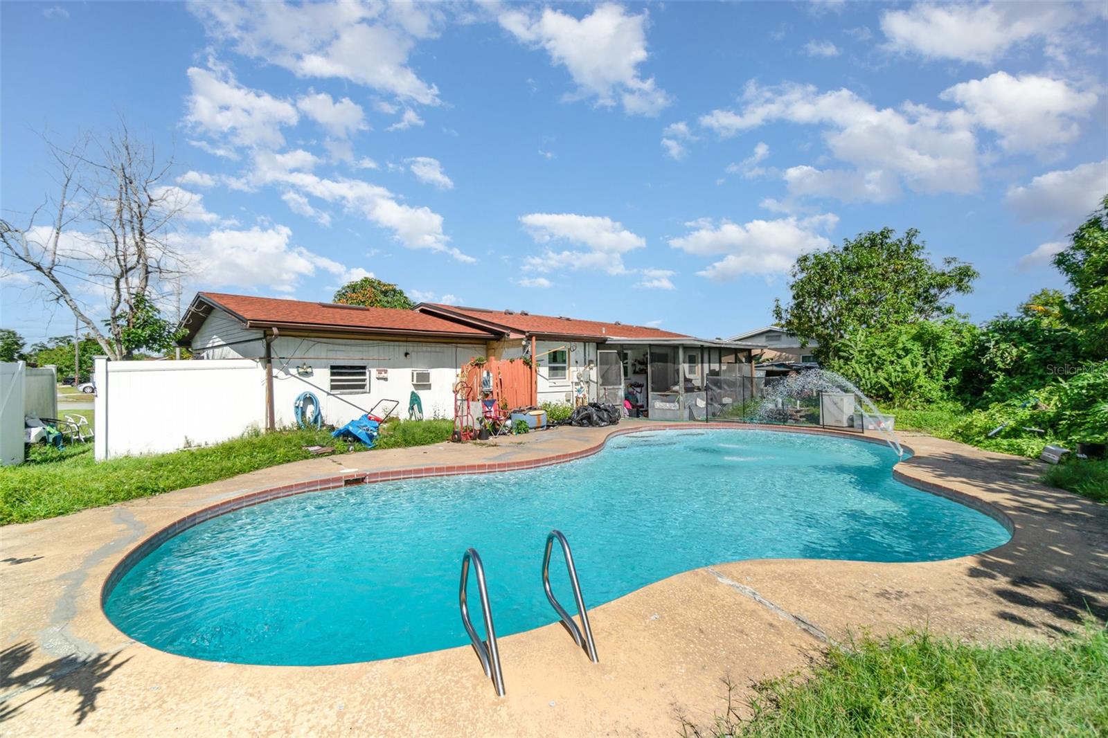 SKY LAKE UNIT FOUR - Residential