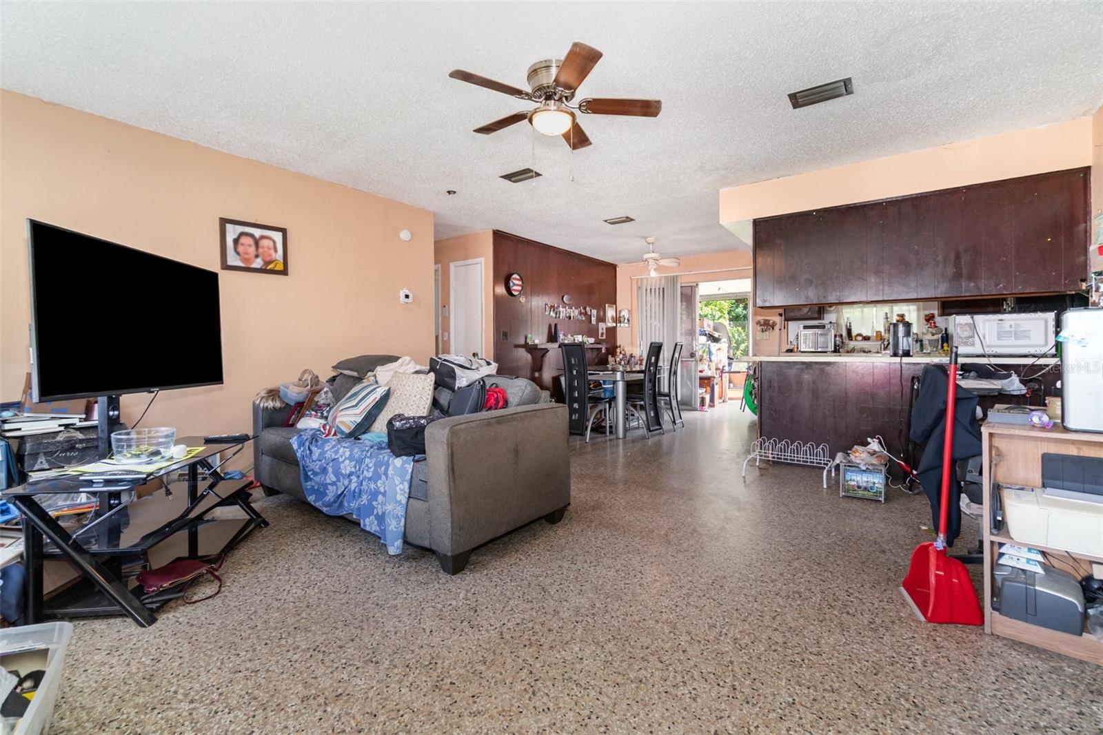 SKY LAKE UNIT FOUR - Residential