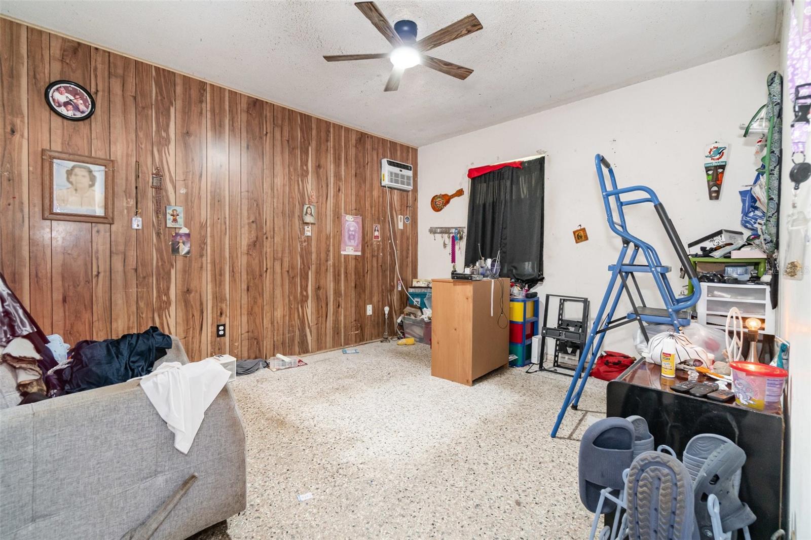 SKY LAKE UNIT FOUR - Residential