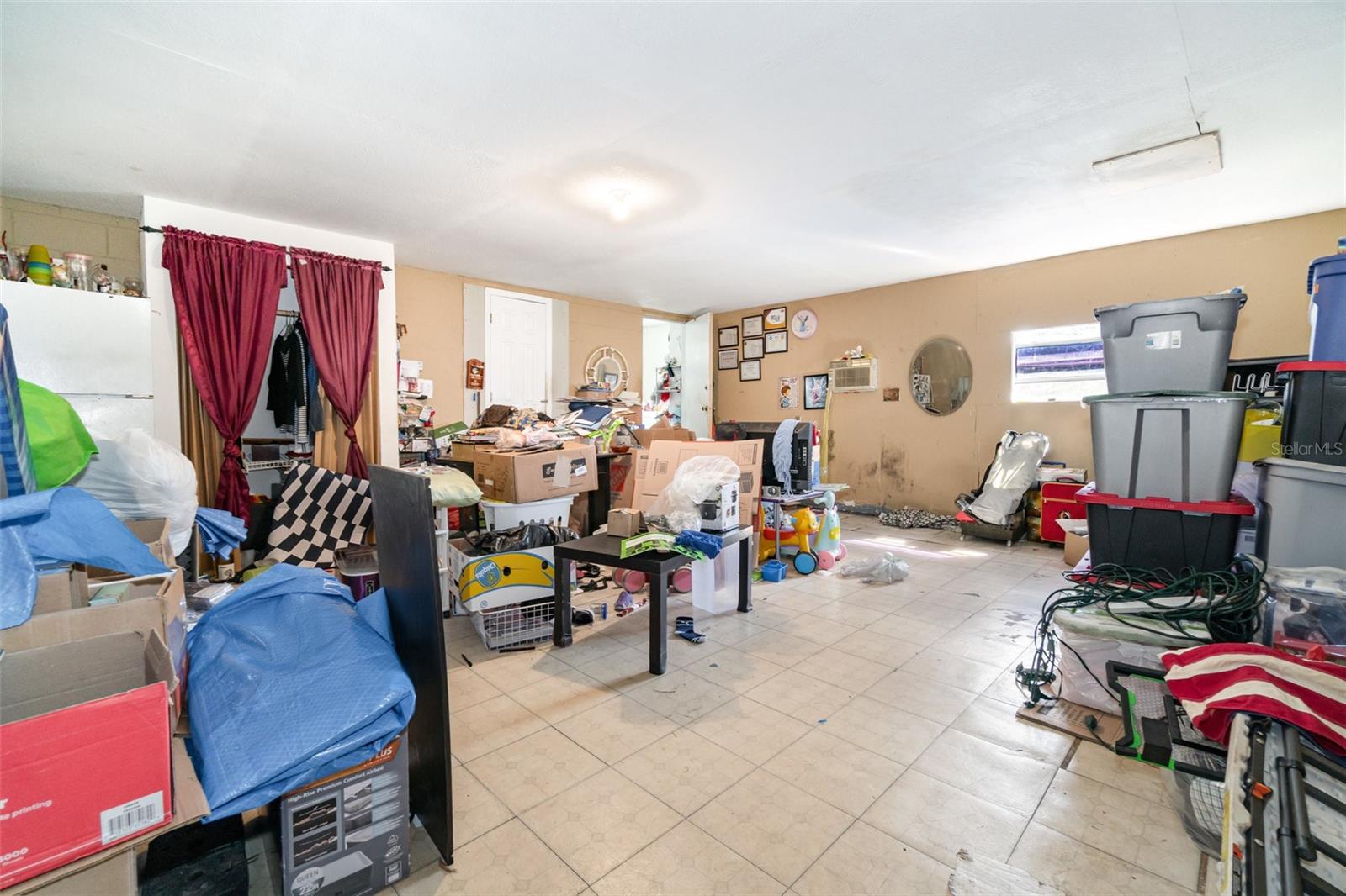 SKY LAKE UNIT FOUR - Residential