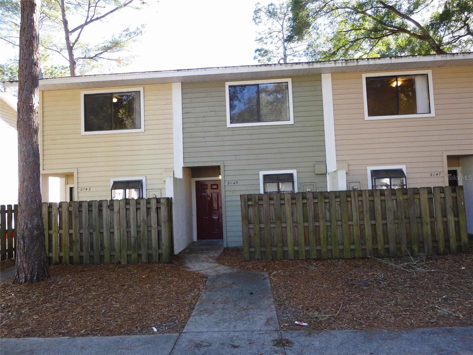 Nice 2 bedroom/ 1 1/2 bath town-home in Mill Run. First flooring is ceramic tile and upstairs flooring is wood laminate , including stair and tile in bathroom. Fresh paint, new light fixtures, black and white appliances ceramic top stove and a built in microwave. Mater bedroom as a large walk-in closet and a balcony overlooking fenced back courtyard area. Mill Run has a community pool and club house and is conveniently located near UF, Shands, VA and Butler Plaza. Washer and Dryer hook ups only. Estimated 1,046 SF. one small pet allowed
Available : NOW
**Residents are enrolled in the Resident Benefits Package (RBP) for $39.95/month which includes renters insurance, HVAC air filter delivery (for applicable properties), credit building to help boost your credit score with timely rent payments, $1M Identity Protection, move-in concierge service making utility connection and home service setup a breeze during your move-in, our best-in-class resident rewards program, and much more! More details upon application. **