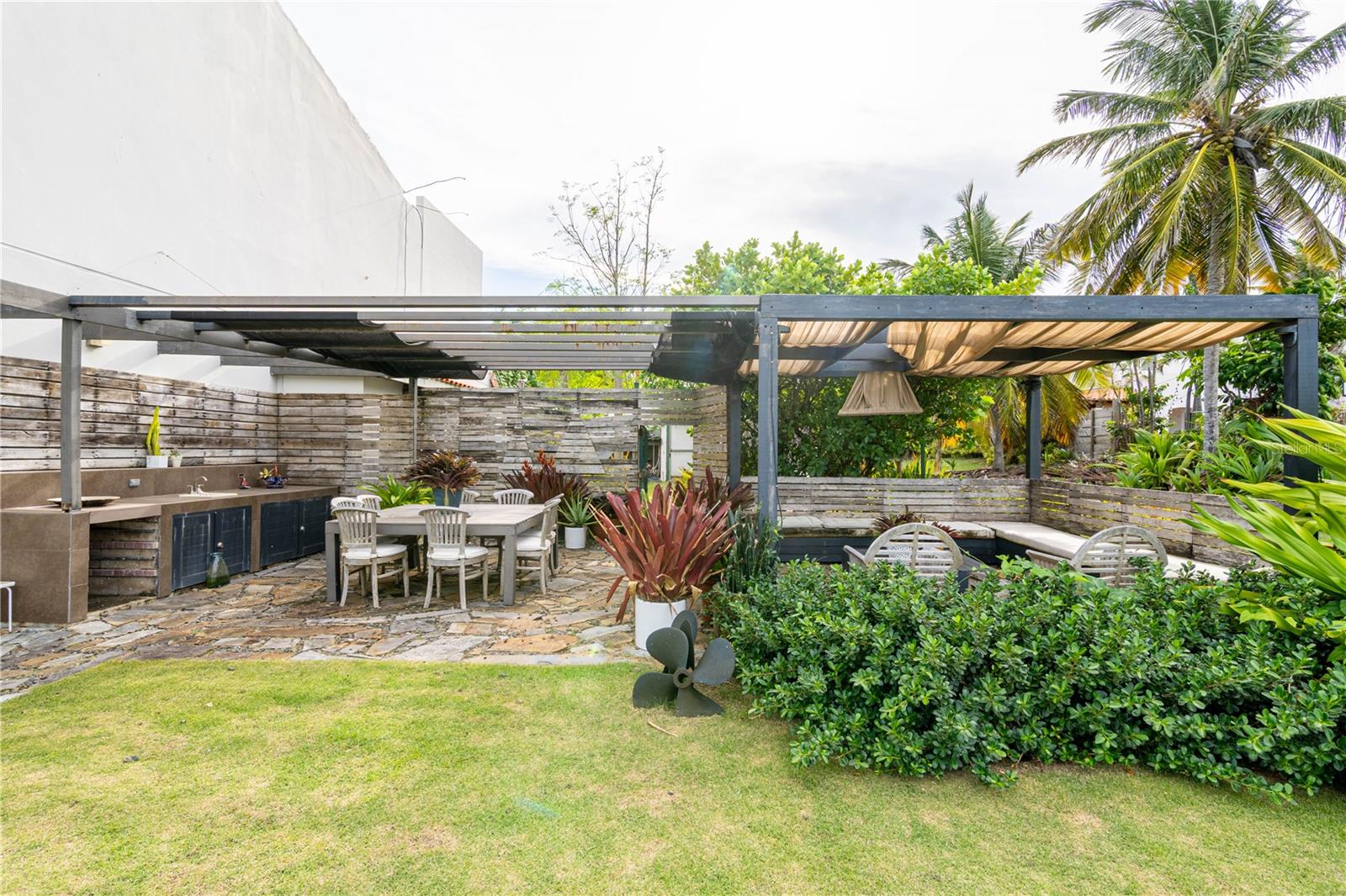 HARBOUR VIEW - Residential