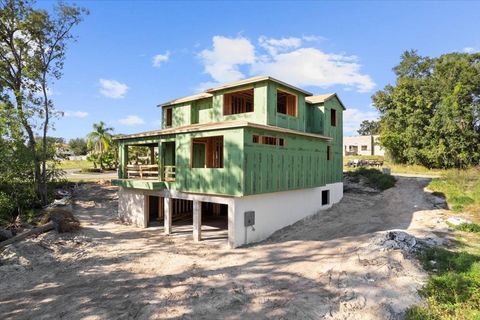 A home in APOPKA