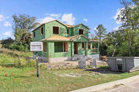 A home in APOPKA