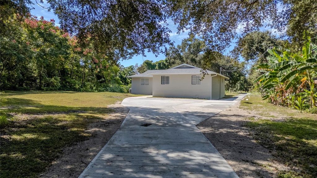 Photo of 5044 College Drive, Orlando, FL 32811 (MLS # O6355437)