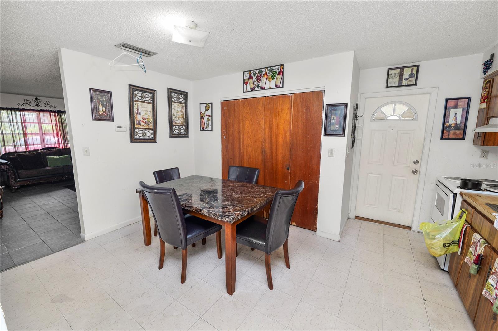 WATSON HEIGHTS SUB - Residential Income