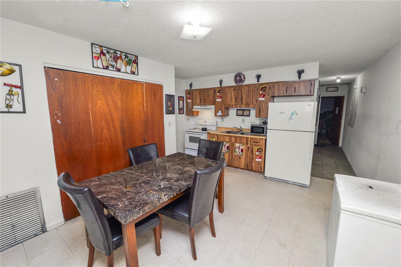 WATSON HEIGHTS SUB - Residential Income