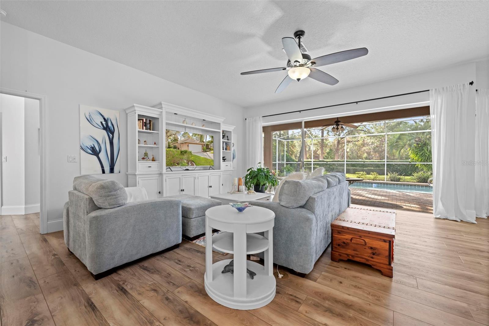 SILVERTHORN PH 1 - Residential