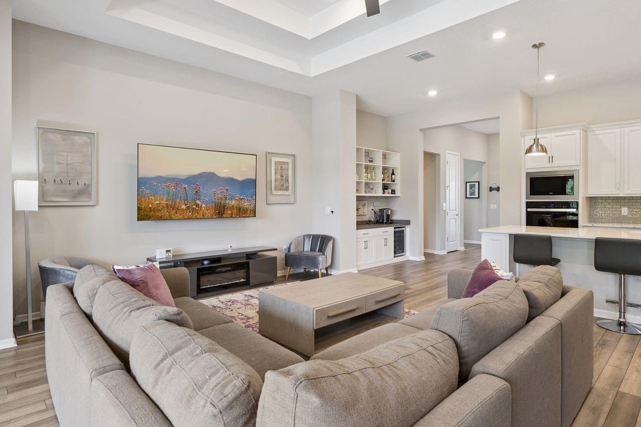 DEL WEBB OASIS - Residential