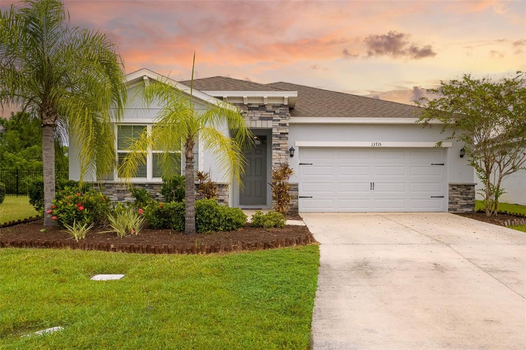 Photo of 13715 Woodbridge Terrace, Bradenton, FL 34211 (MLS # A4709265)