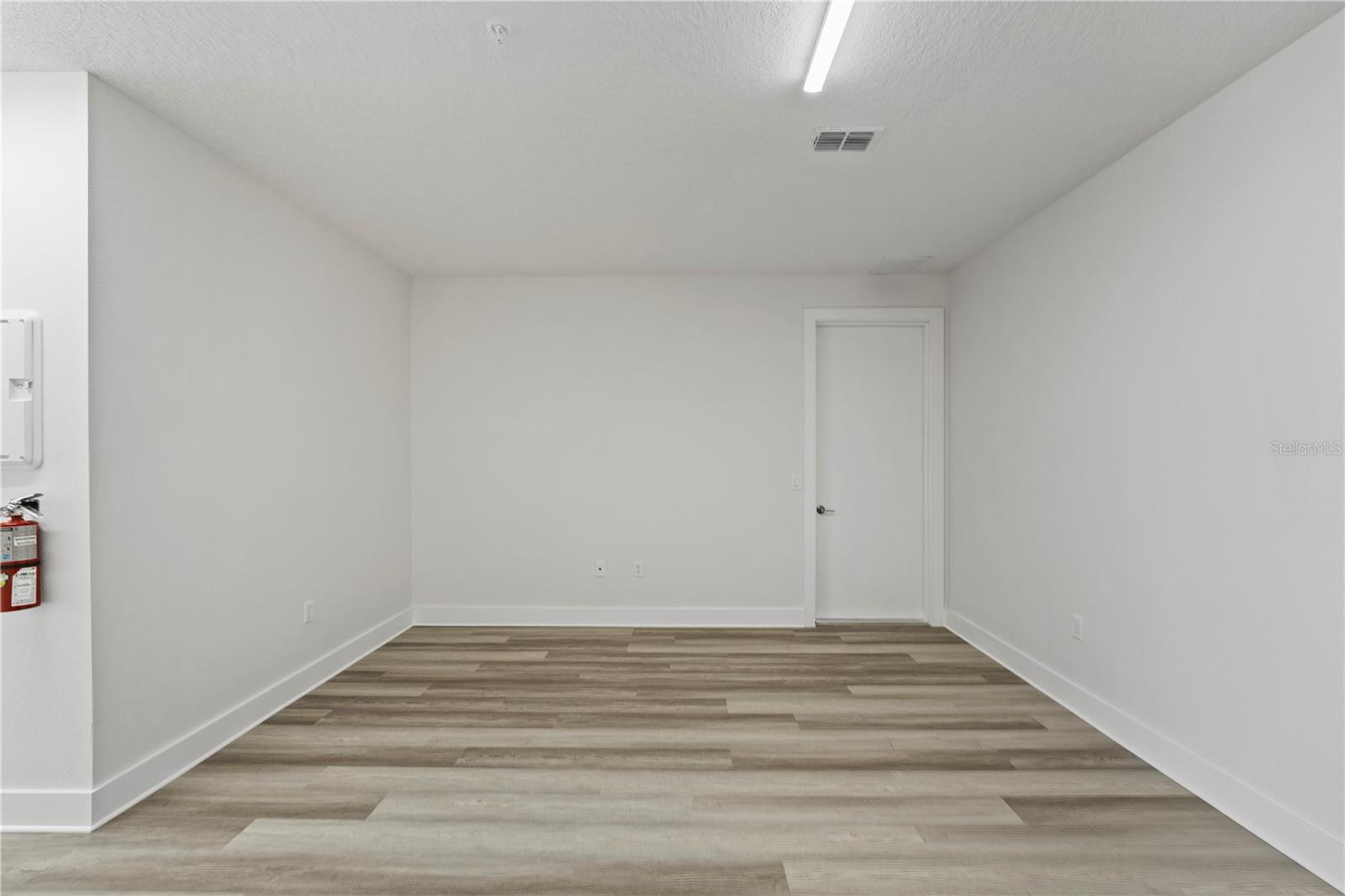 TOWNHOMES AT CITY PLACE - Commercial Lease