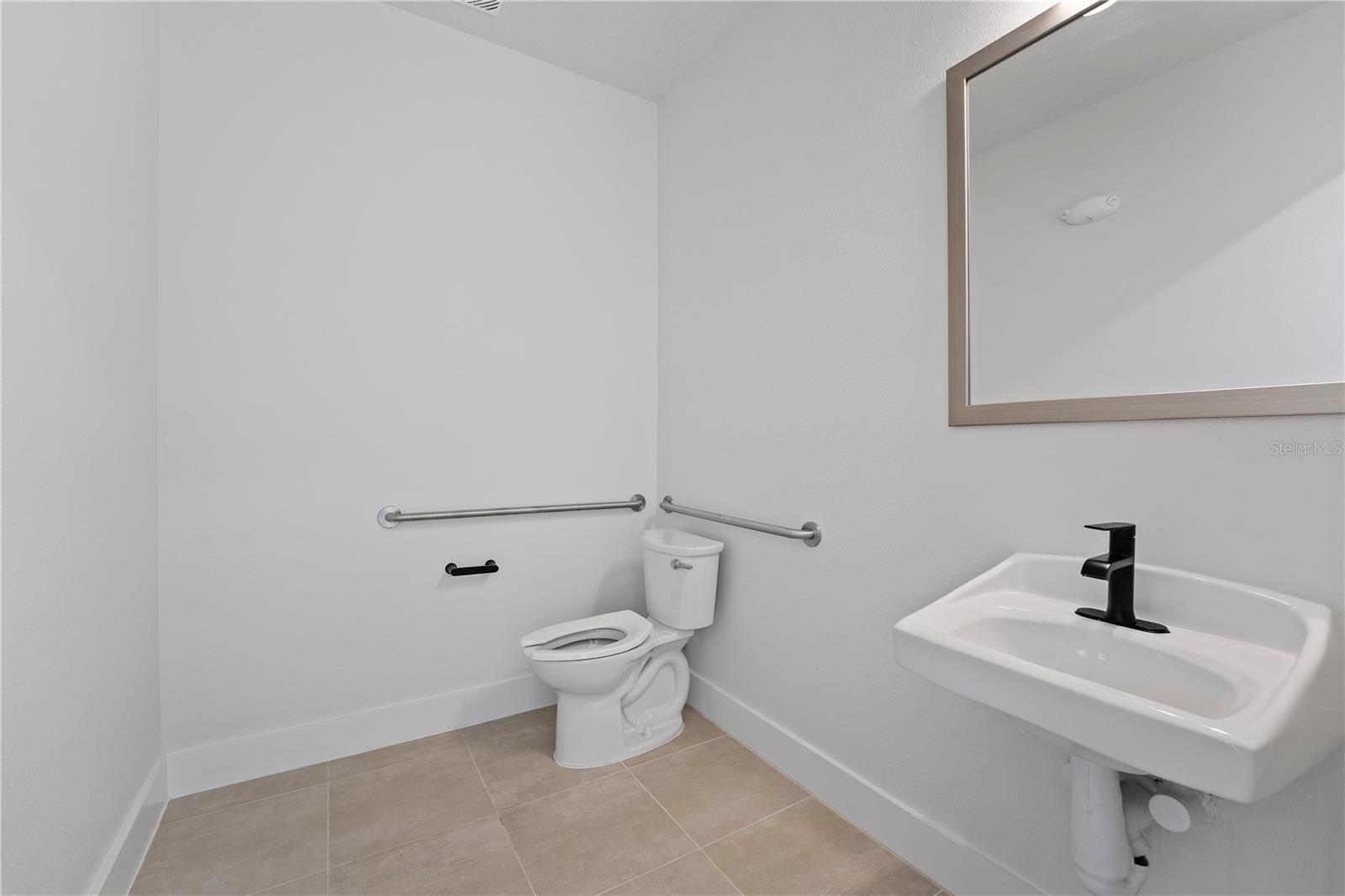 TOWNHOMES AT CITY PLACE - Commercial Lease