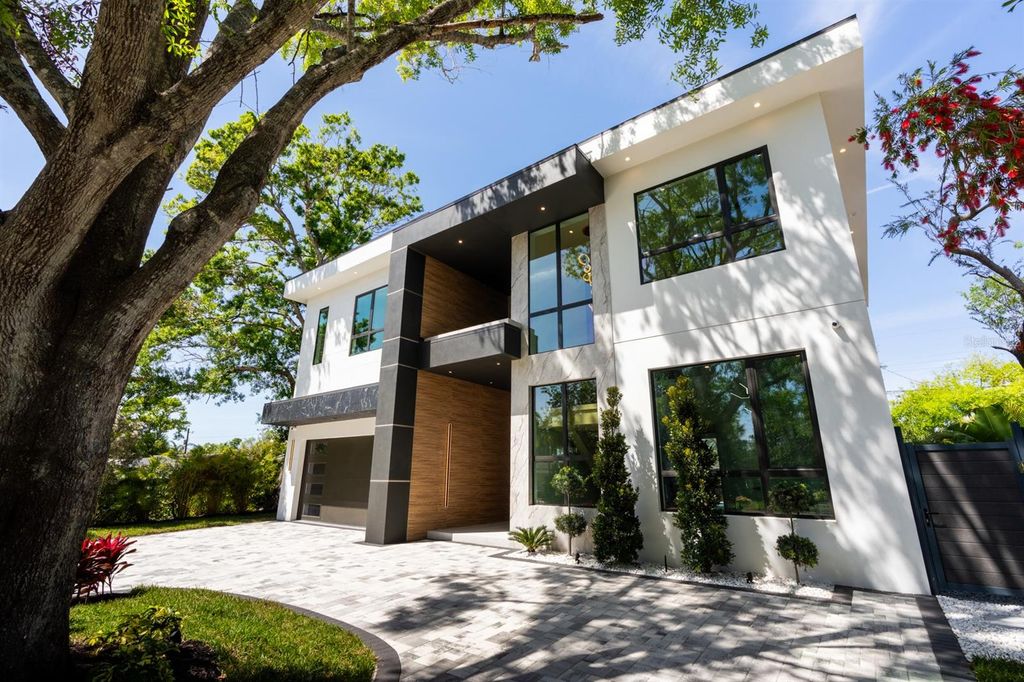 Photo of 2375 Floyd Street, Sarasota, FL 34239 (MLS # A4667588)
