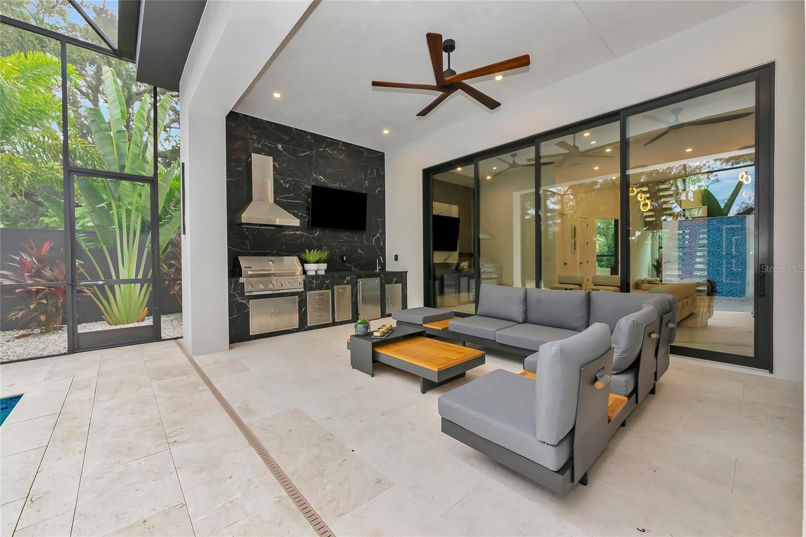 LOMA LINDA PARK - Residential