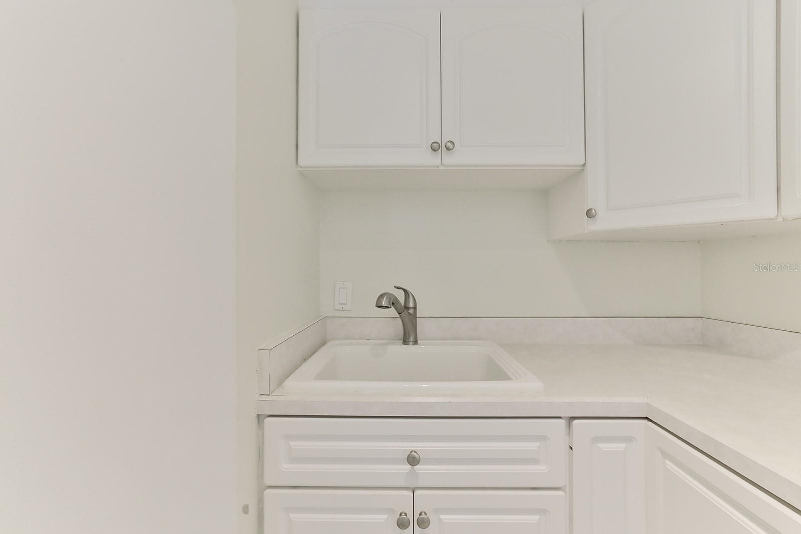 ELLISON HOMES - Residential