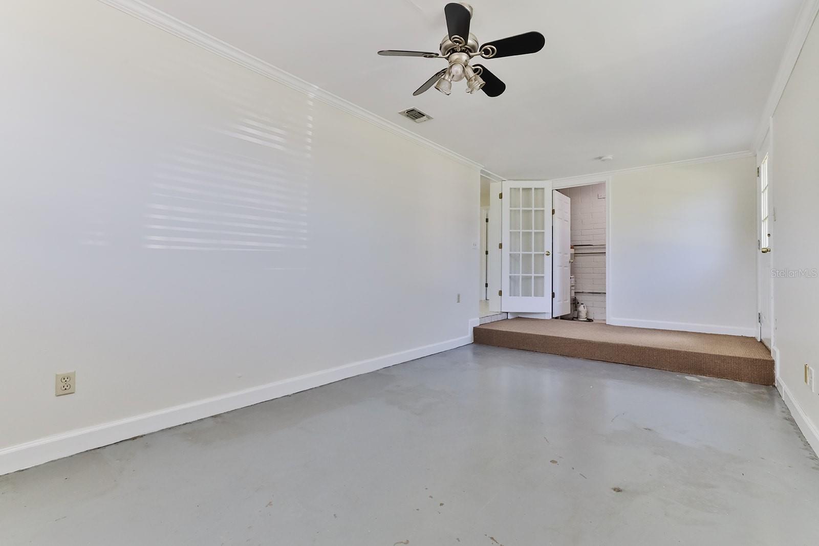 ELLISON HOMES - Residential