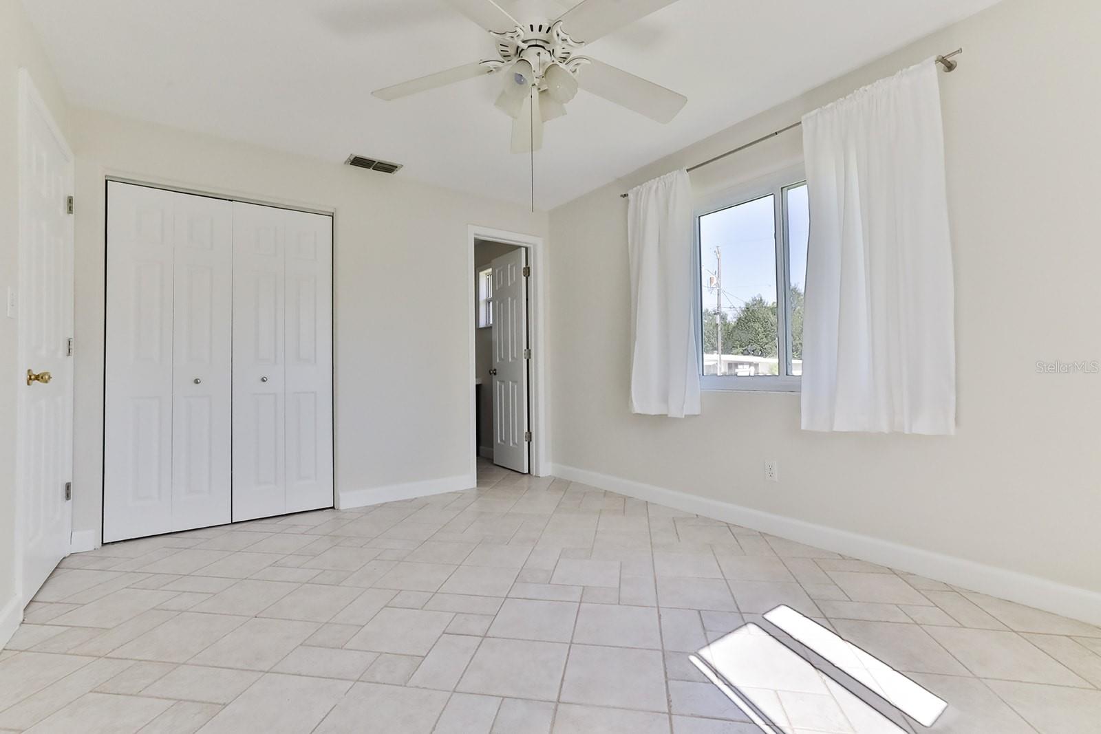 ELLISON HOMES - Residential