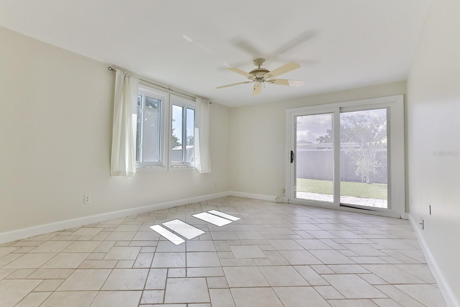 ELLISON HOMES - Residential