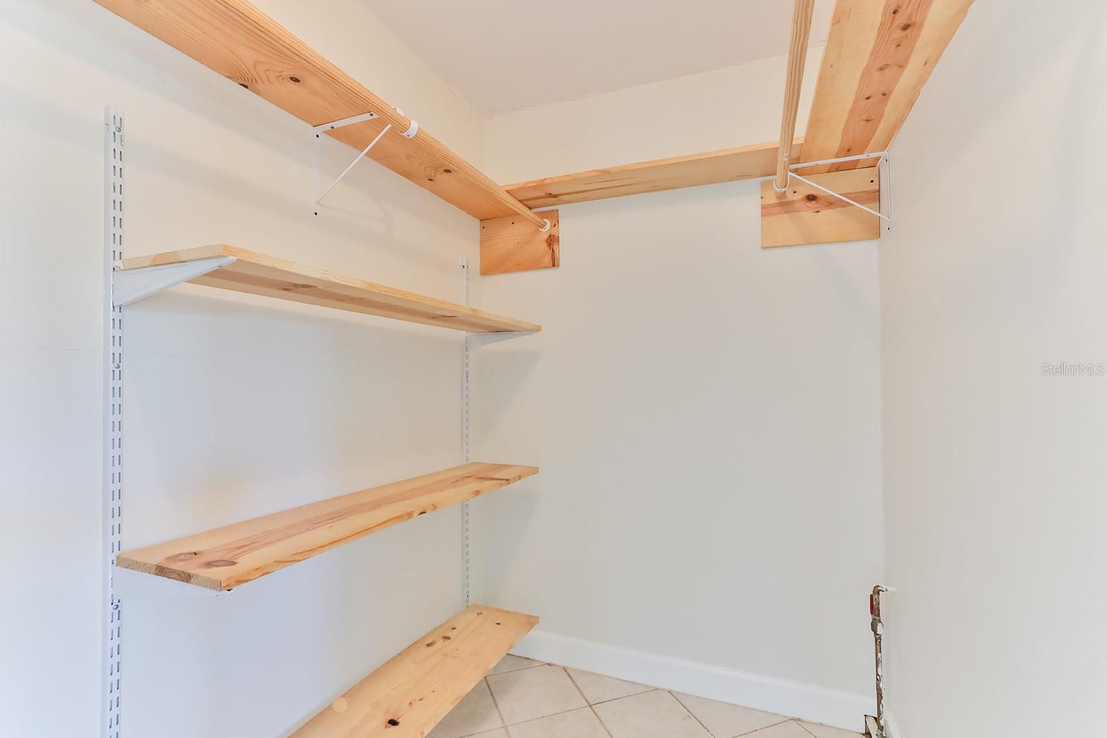 ELLISON HOMES - Residential