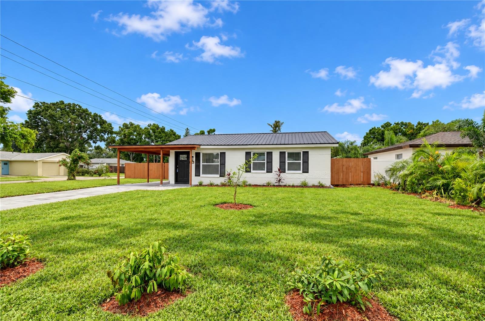 4000 W WALLACE AVENUE