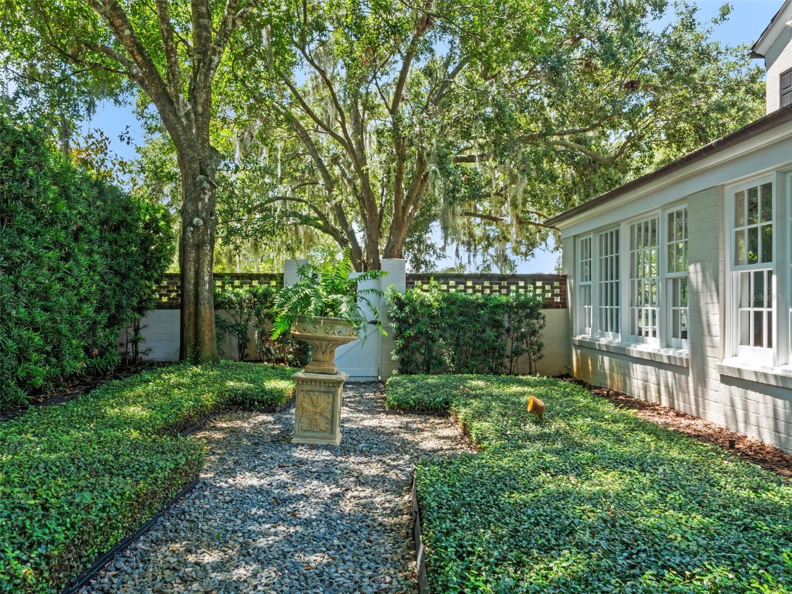 HOFFMAN TERRACE - Residential