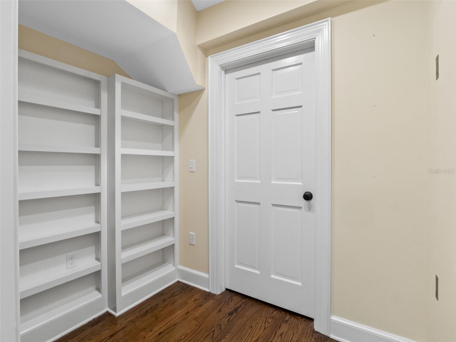 HOFFMAN TERRACE - Residential