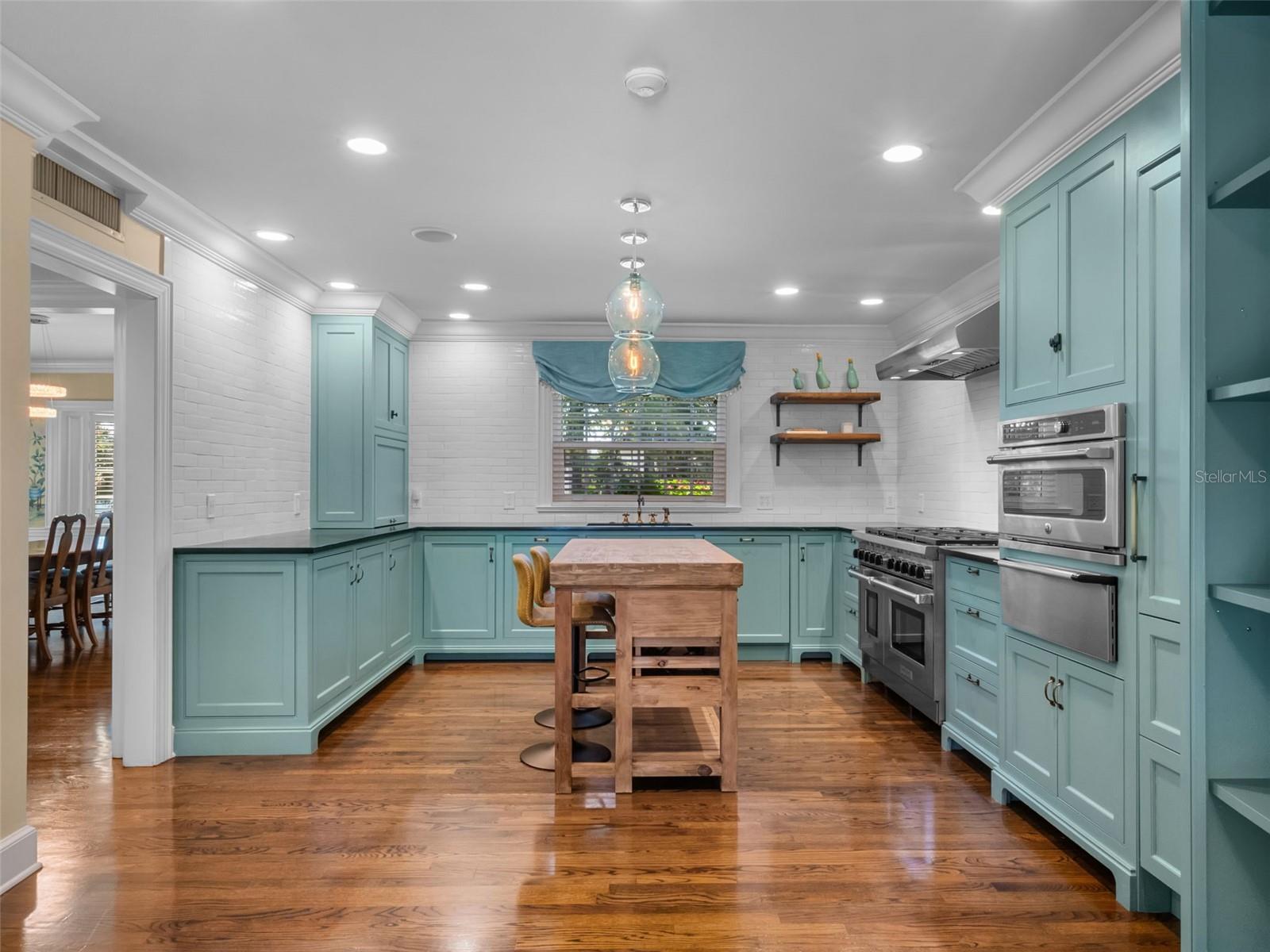 HOFFMAN TERRACE - Residential