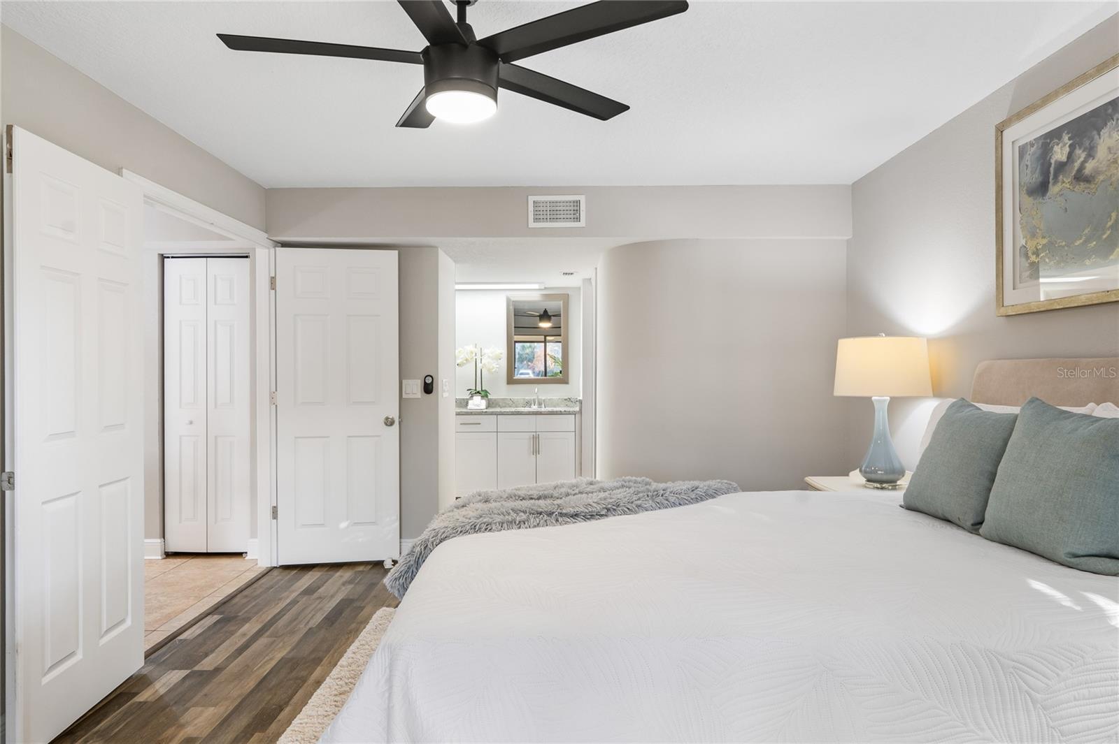 SUN BAY CLUB CONDO - Residential