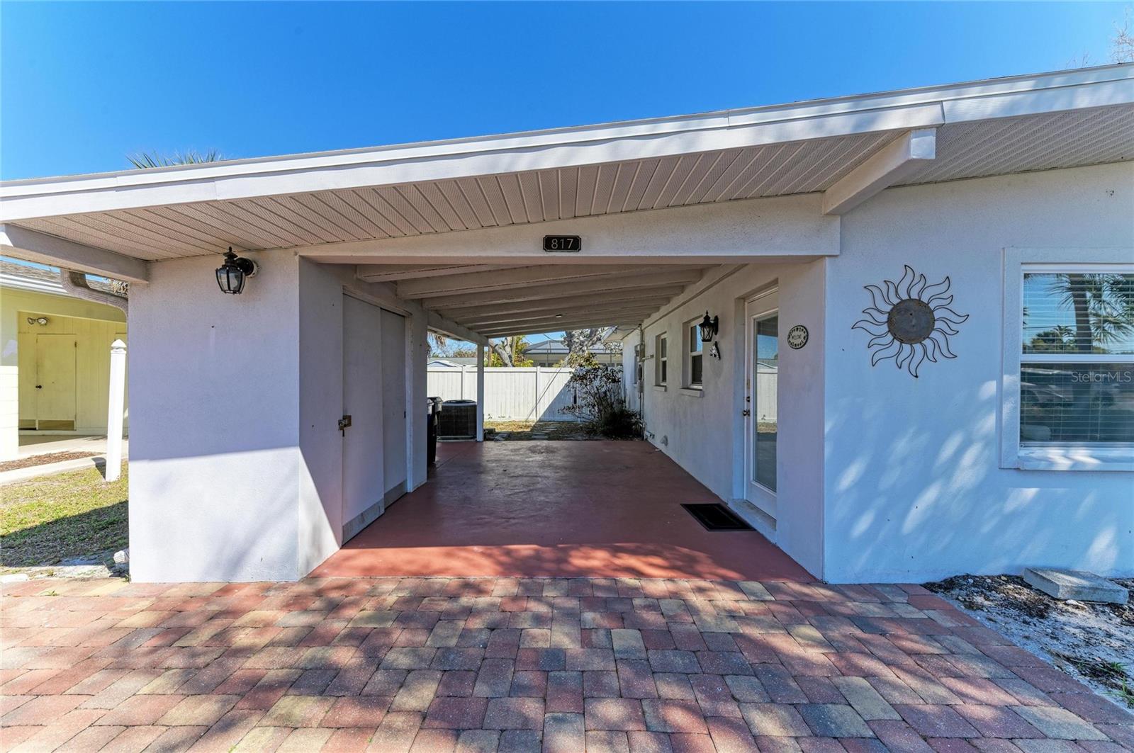 GOLDEN BEACH - Residential