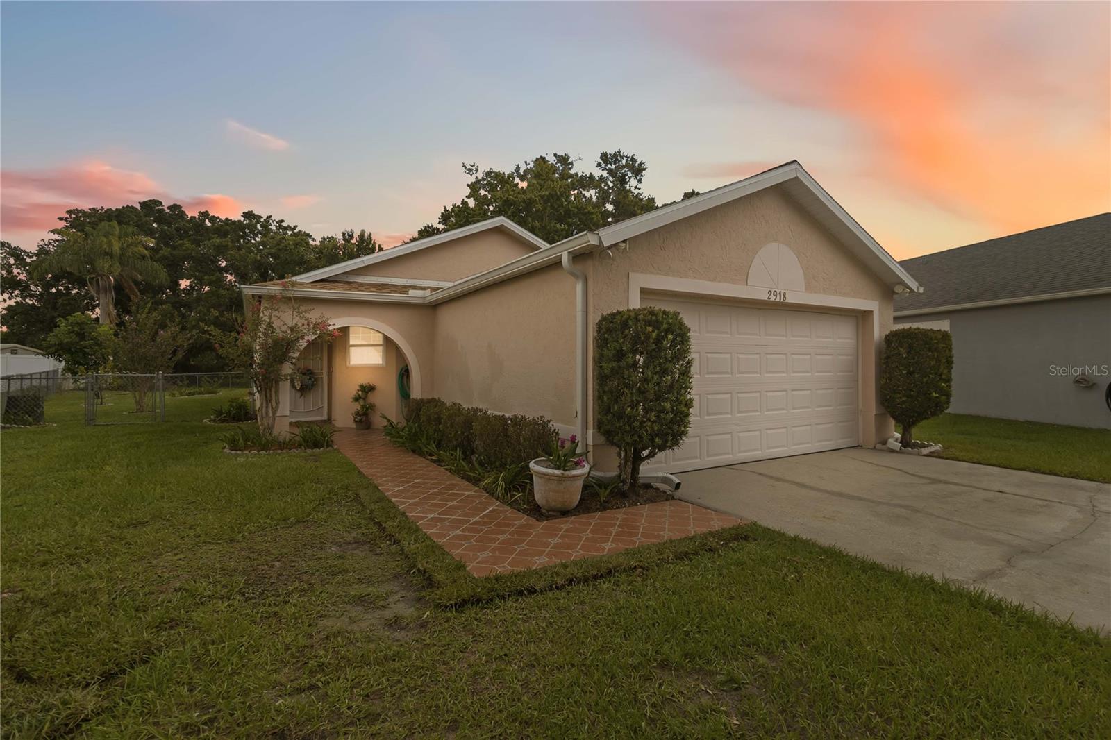 2918 CANOE CIRCLE