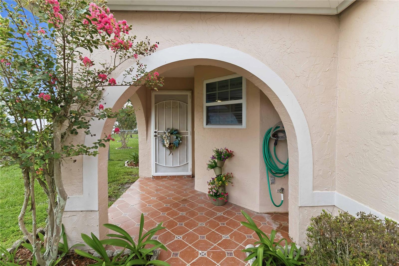 2918 CANOE CIRCLE