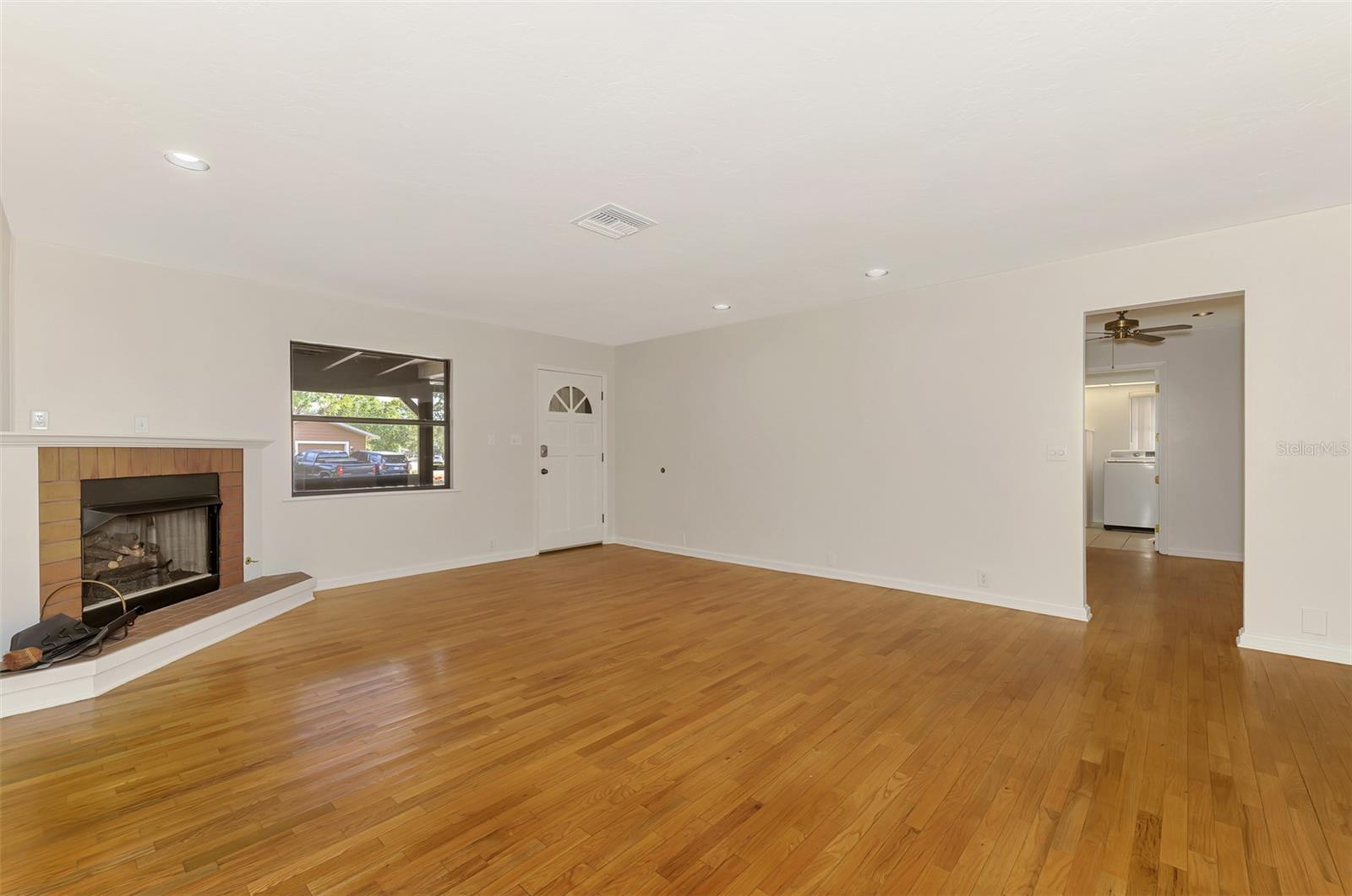 LAKE SARASOTA - Residential