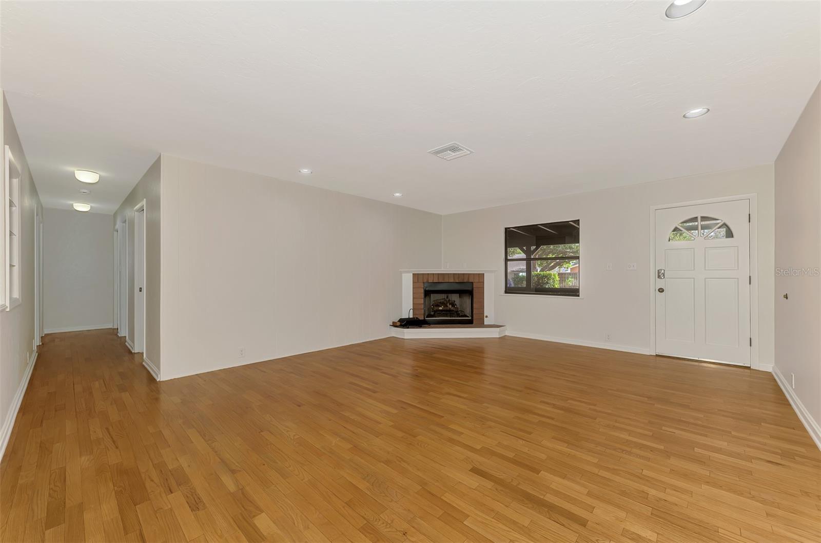 LAKE SARASOTA - Residential