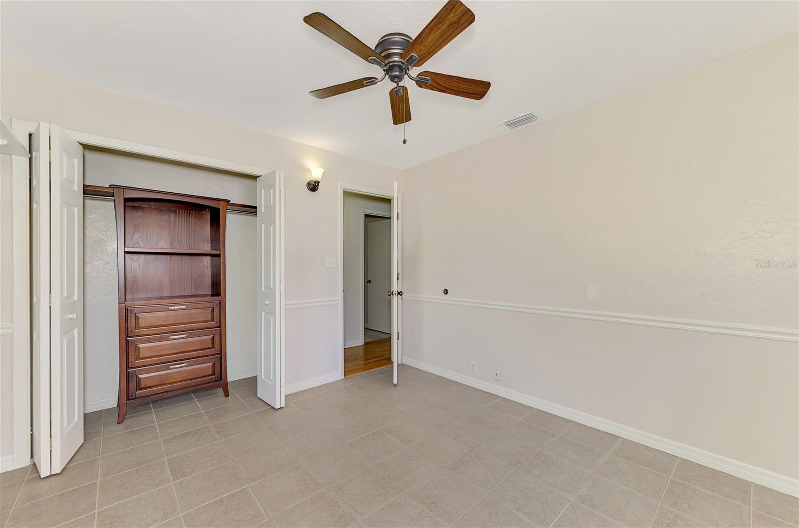 LAKE SARASOTA - Residential