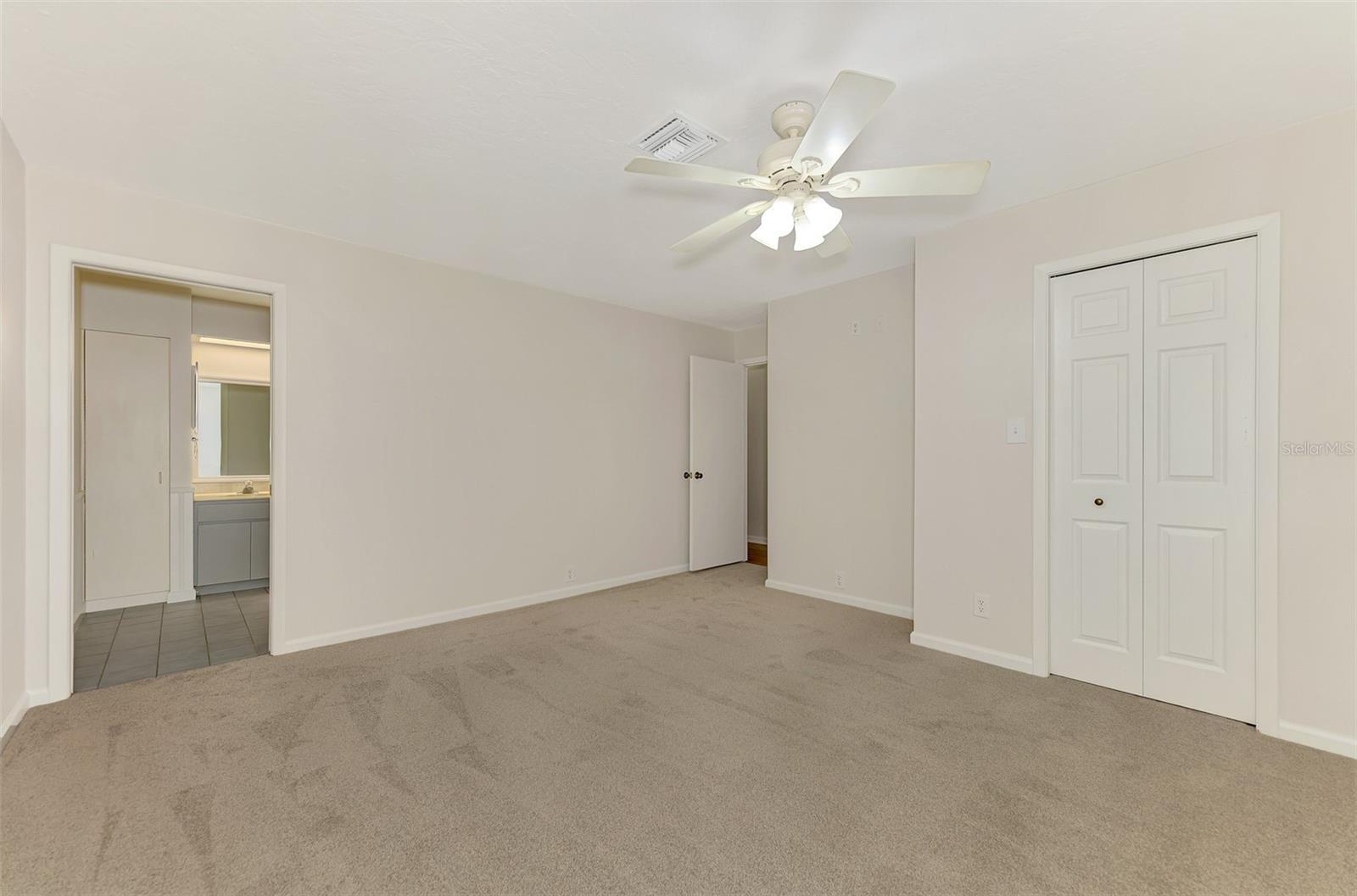 LAKE SARASOTA - Residential