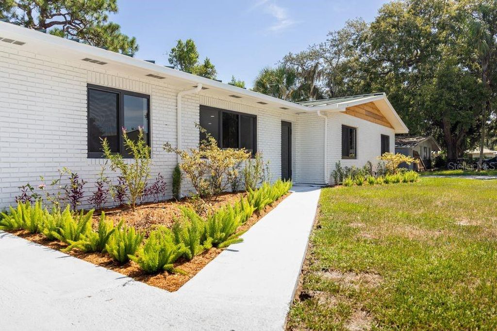 Photo of 809 SE 12th Street, Okeechobee, FL 34974 (MLS # OM716041)