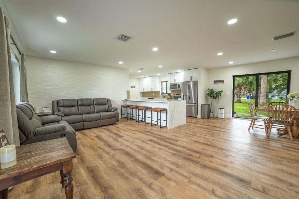 OKEECHOBEE ESTATES - Residential